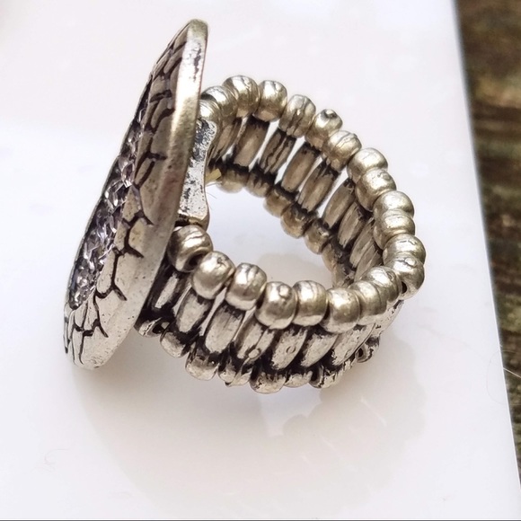 💥Gothic Marcasite Stretch Ring - Picture 3 of 3